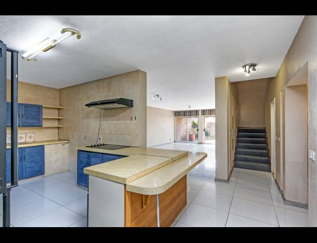 3 BEDROOM DUPLEX FOR SALE IN BRAMLEY NORTH